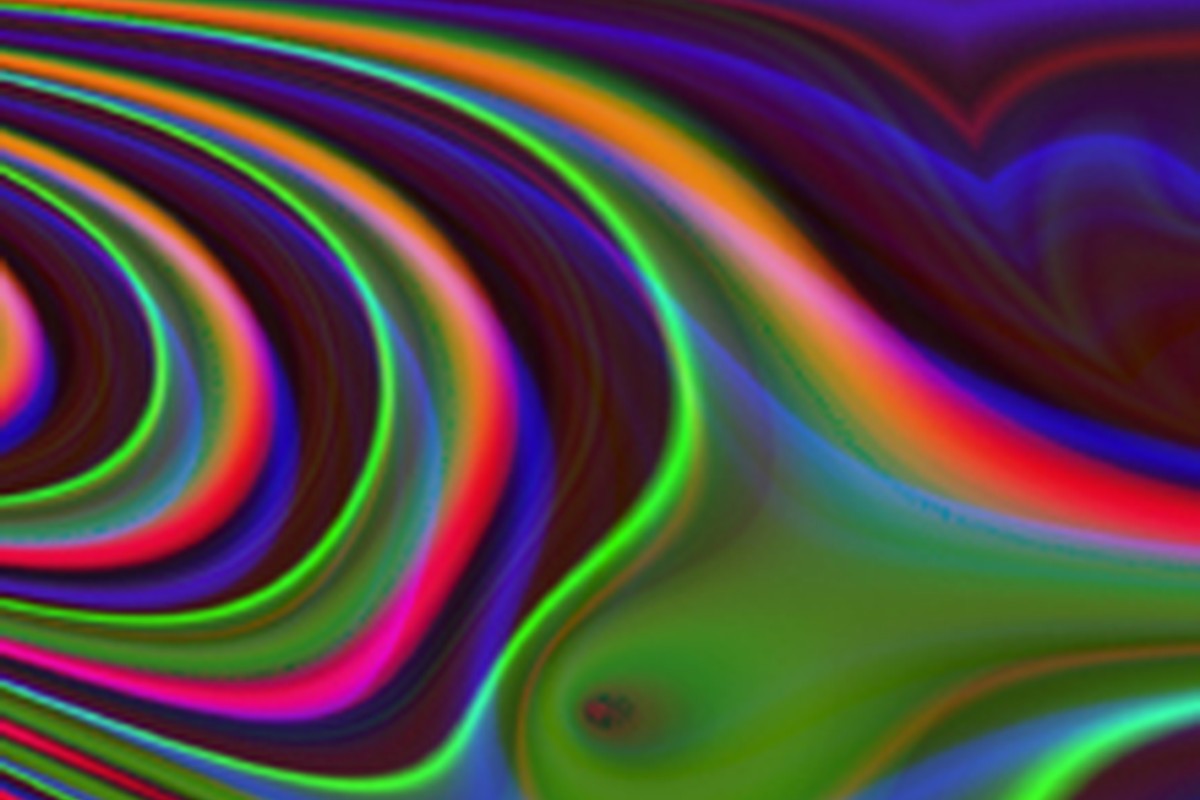 Fluid multicolour interference pattern rendered by MOTH